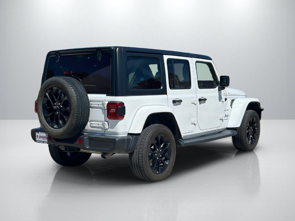 Used 2022 Jeep Wrangler Unlimited Sahara AWD/4WD image 5