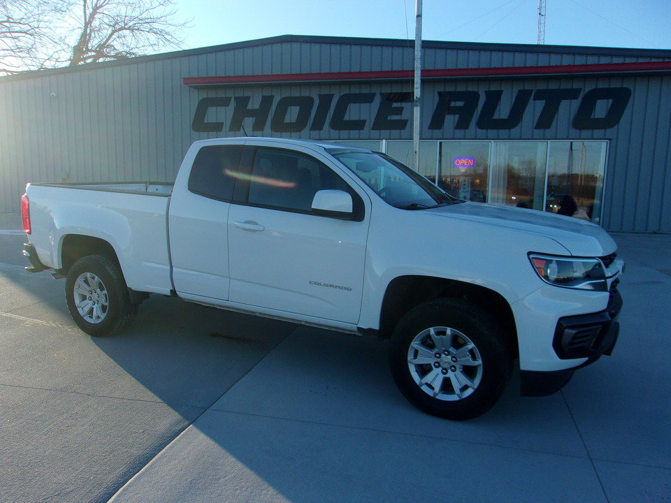 Used 2022 Chevrolet Colorado LT w/ Safety Package image 2