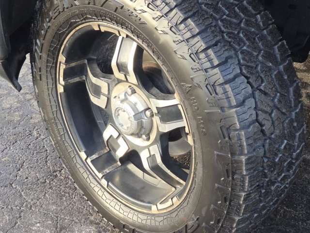 Used 2017 RAM 1500 Classic SLT w/ SLT Plus D￩cor Group image 9