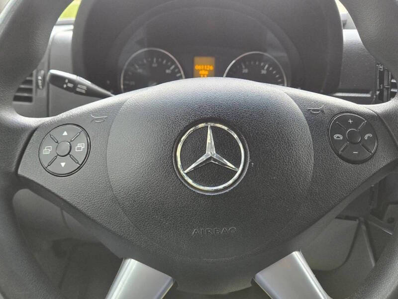 Used 2017 Mercedes-Benz Sprinter 2500 image 15