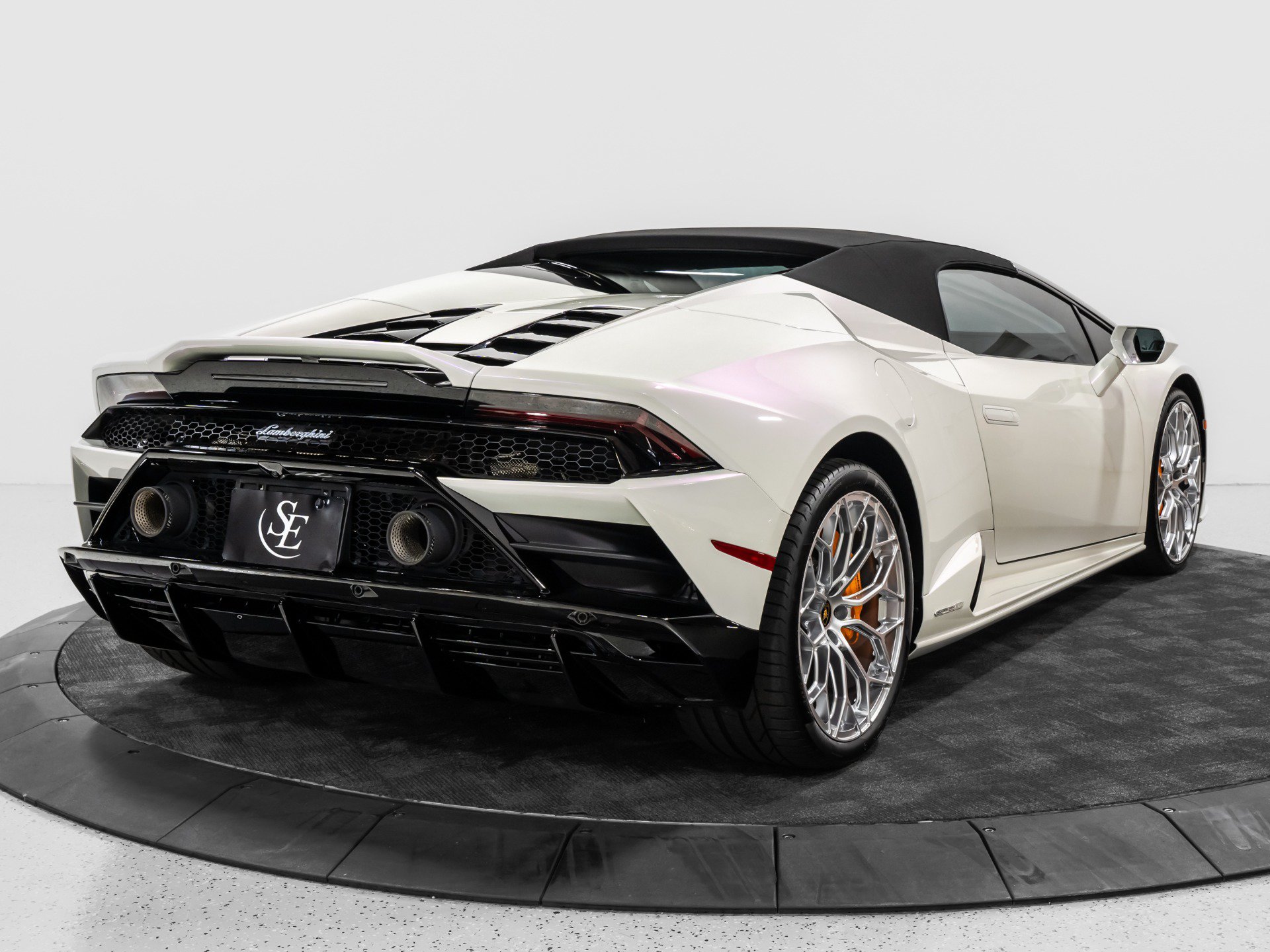 Used 2024 Lamborghini Huracan EVO AWD/4WD image 21