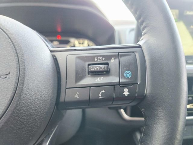 Used 2023 Nissan Rogue SL w/ SL Premium Package image 17