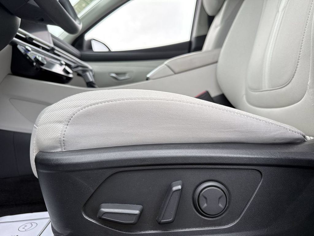 Used 2025 Hyundai Tucson SEL AWD/4WD image 14