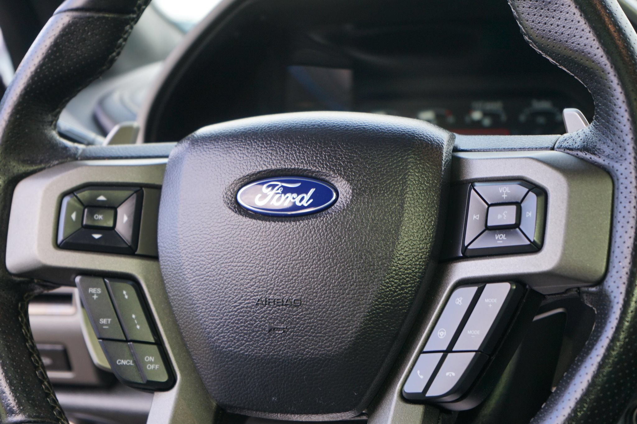 Used 2020 Ford F150 Raptor w/ Equipment Group 802A Luxury AWD/4WD image 21