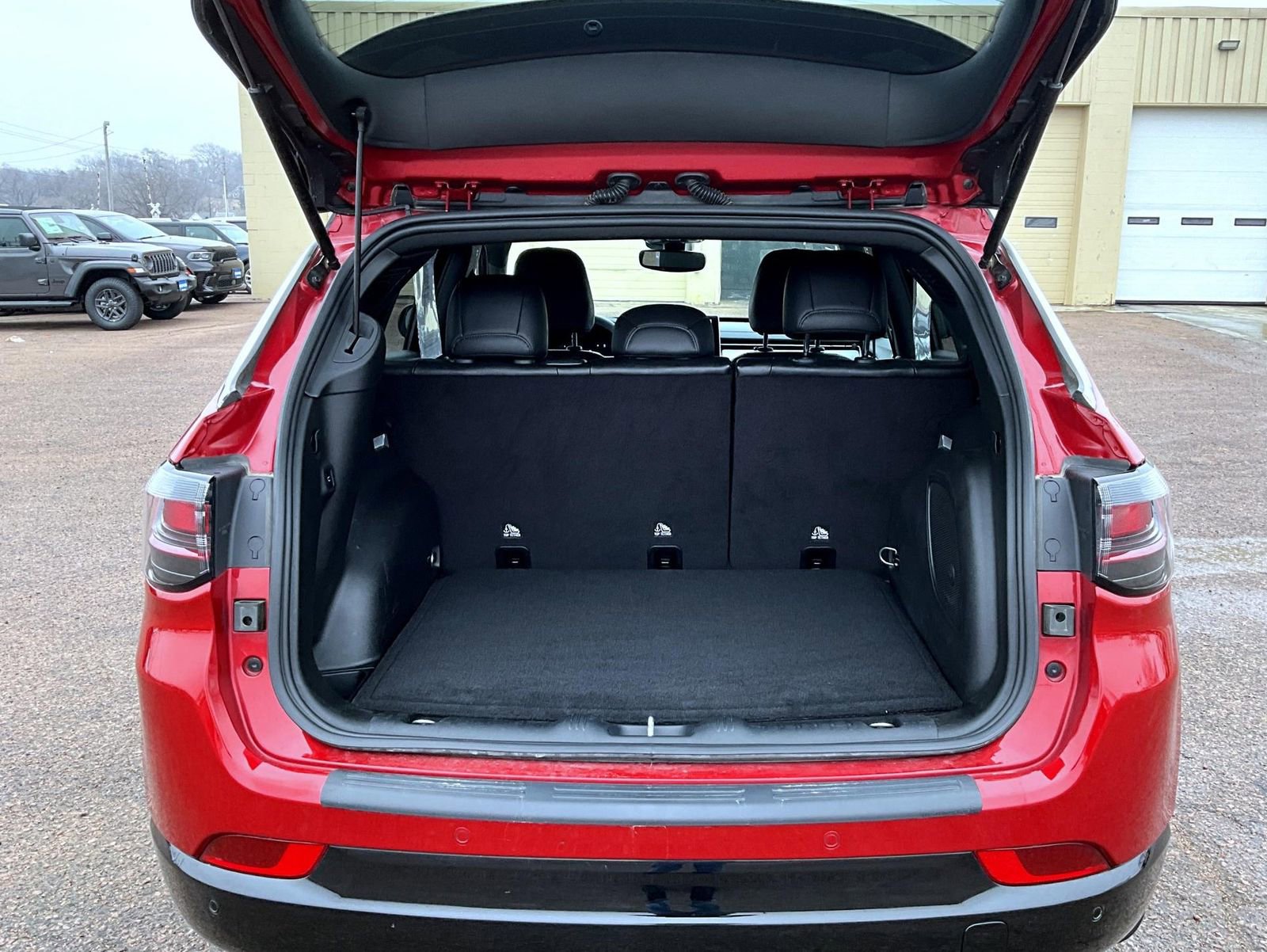 Used 2024 Jeep Compass Limited w/ Elite Group image 9