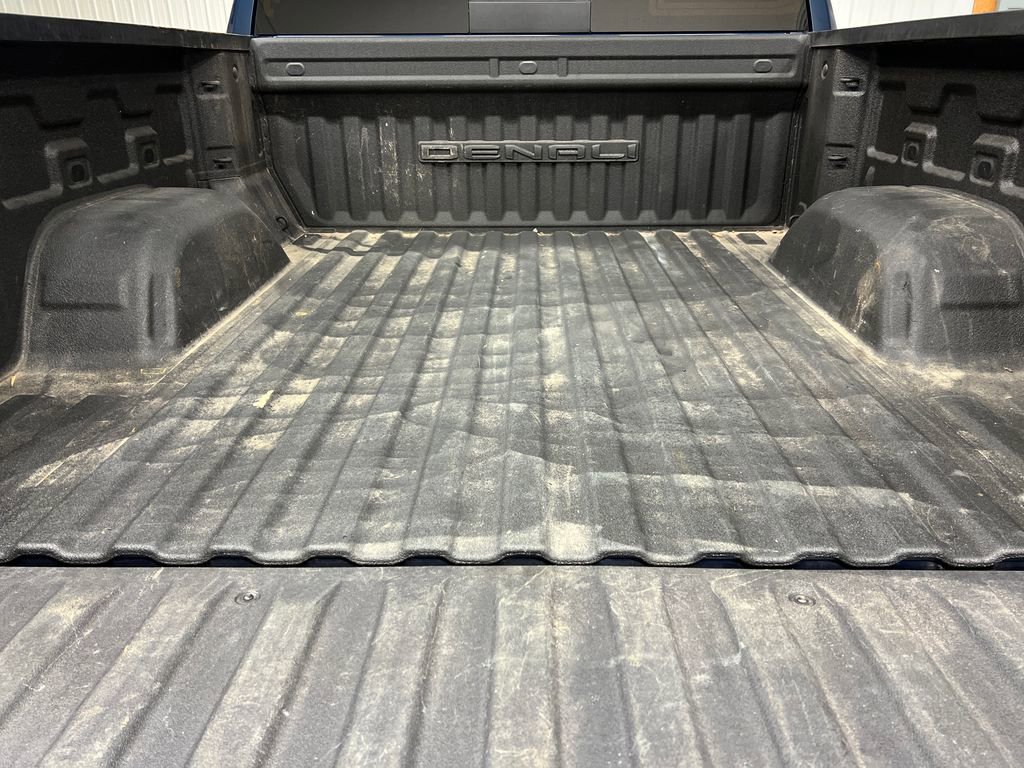 Certified 2021 GMC Sierra 1500 Denali w/ Denali Ultimate Package AWD/4WD image 12