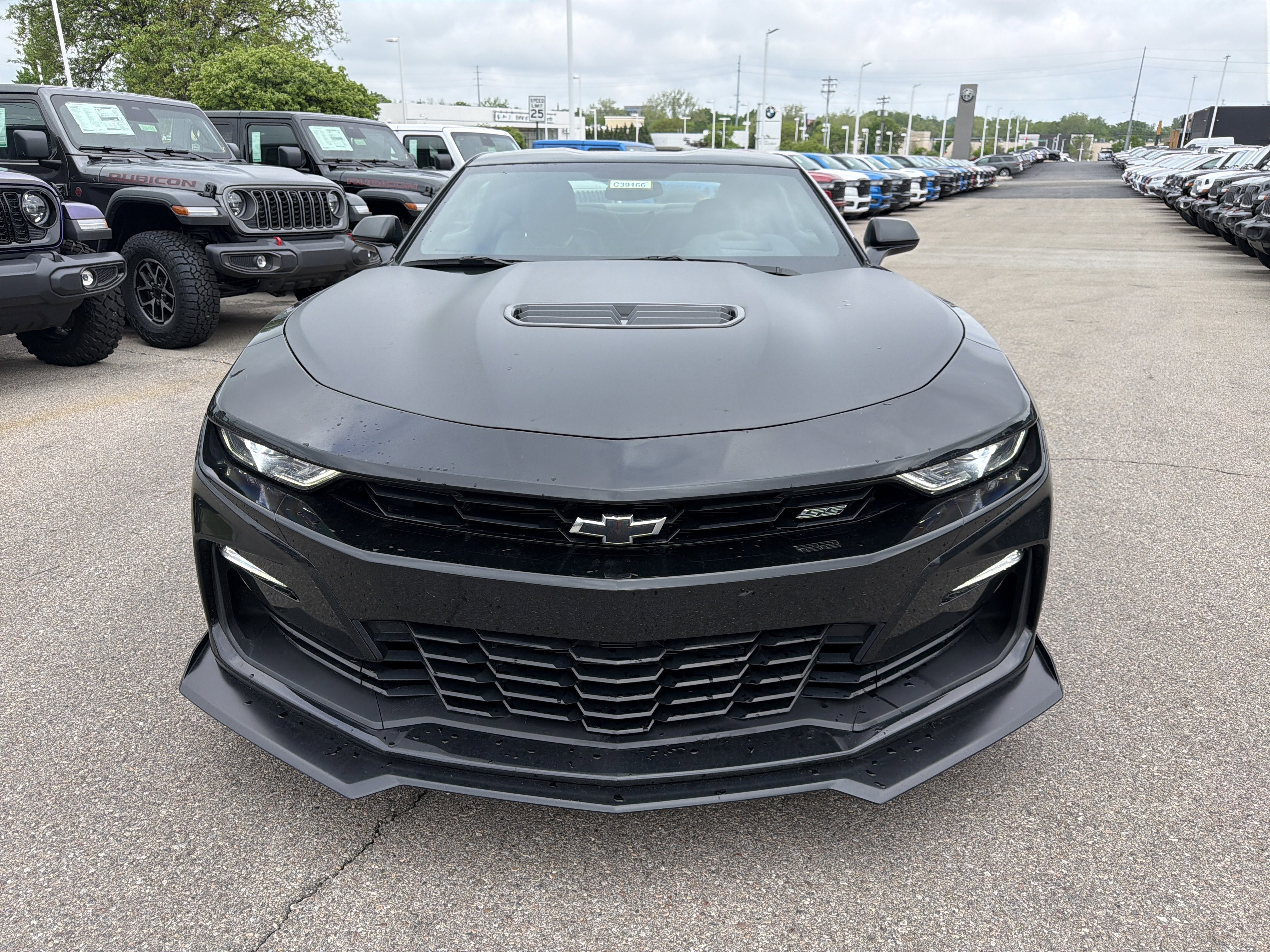 Used 2023 Chevrolet Camaro SS RWD image 3