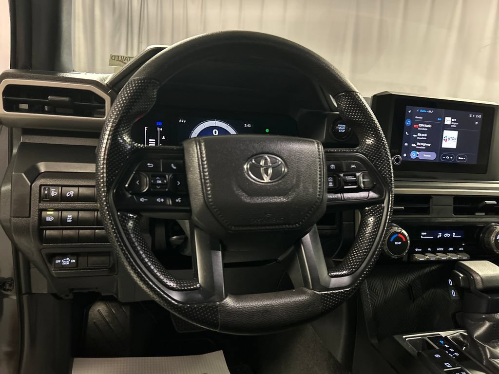 Used 2025 Toyota Tacoma SR AWD/4WD image 13