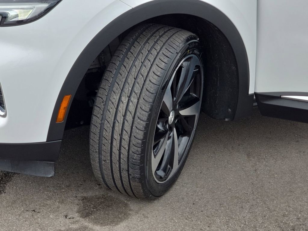 Used 2021 Buick Envision Essence w/ Technology Package I image 36