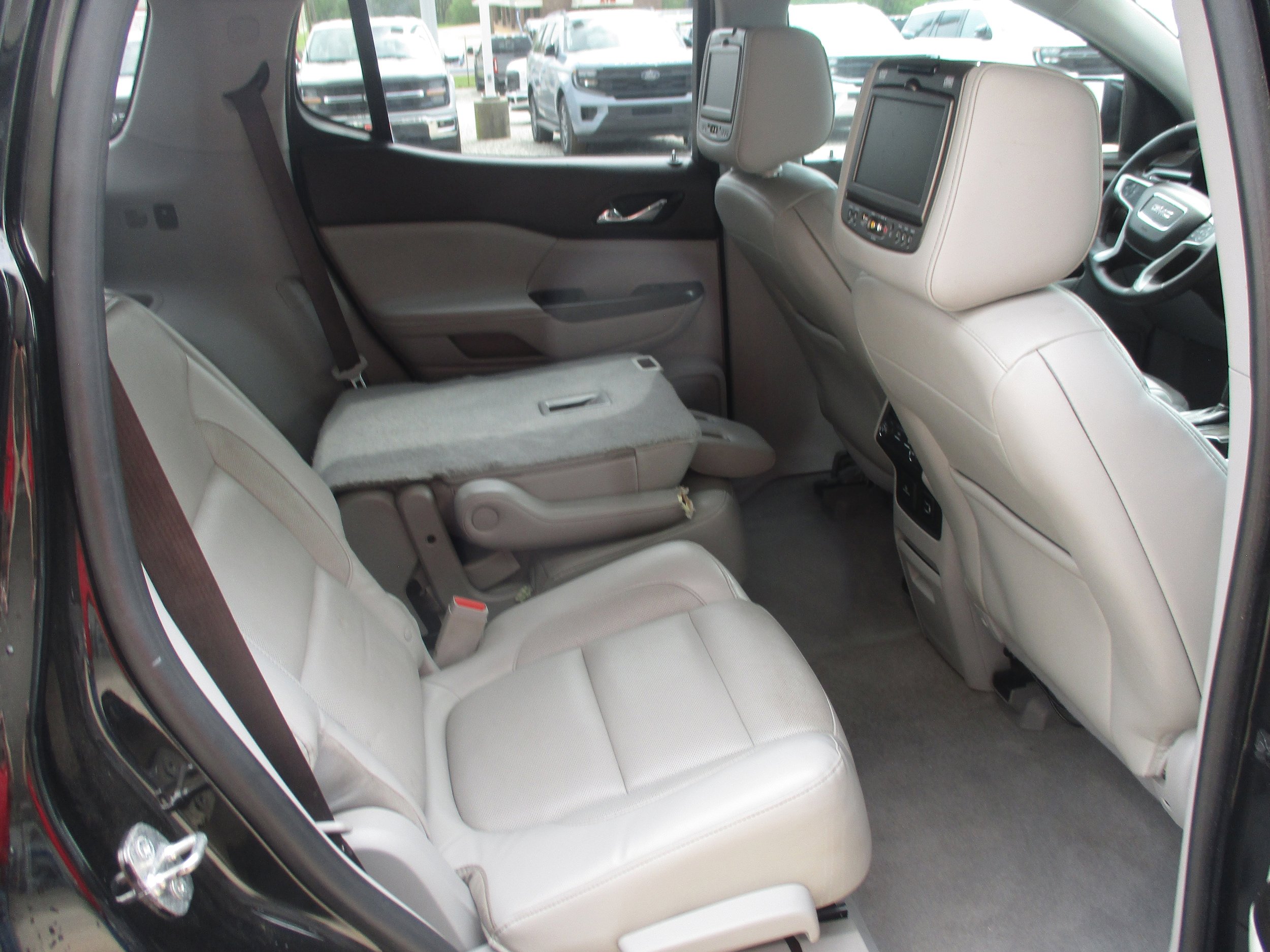 Used 2017 GMC Acadia SLT image 9