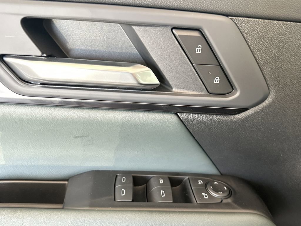 New 2026 GMC Terrain AT4 w/ Technology Package II AWD/4WD image 12