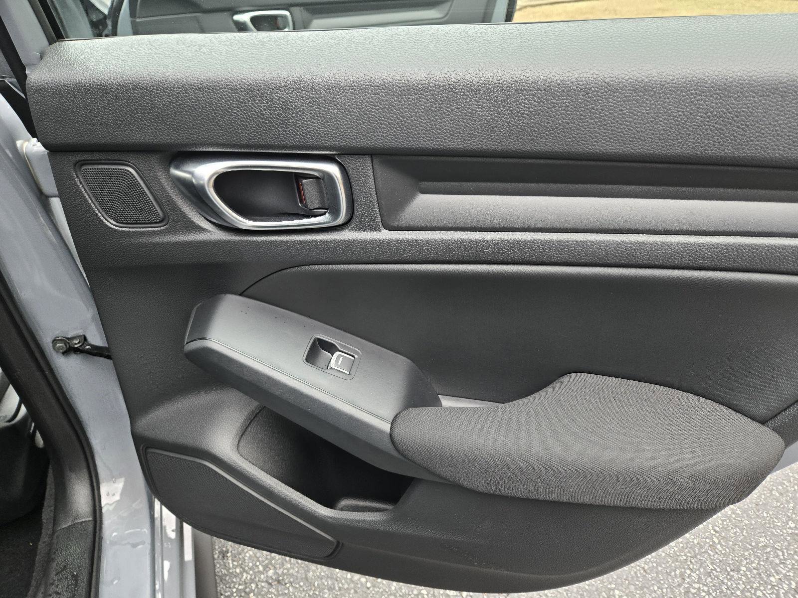 Used 2025 Honda Civic Sport image 18