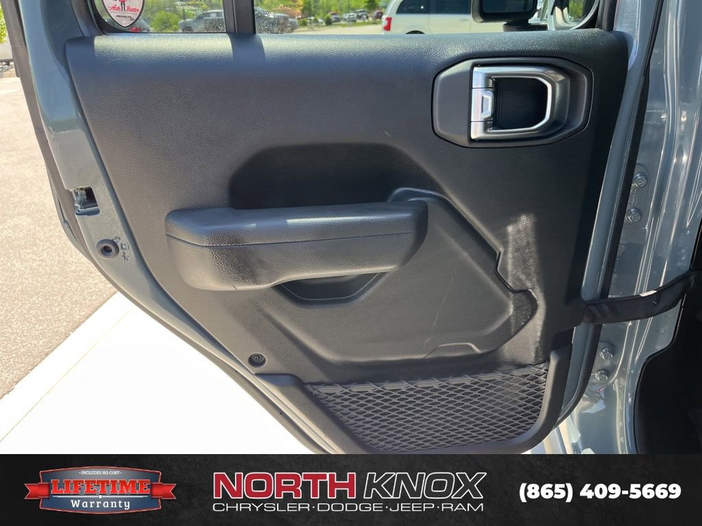 Used 2025 Jeep Wrangler Unlimited Rubicon 4xe w/ Safety Group AWD/4WD image 15