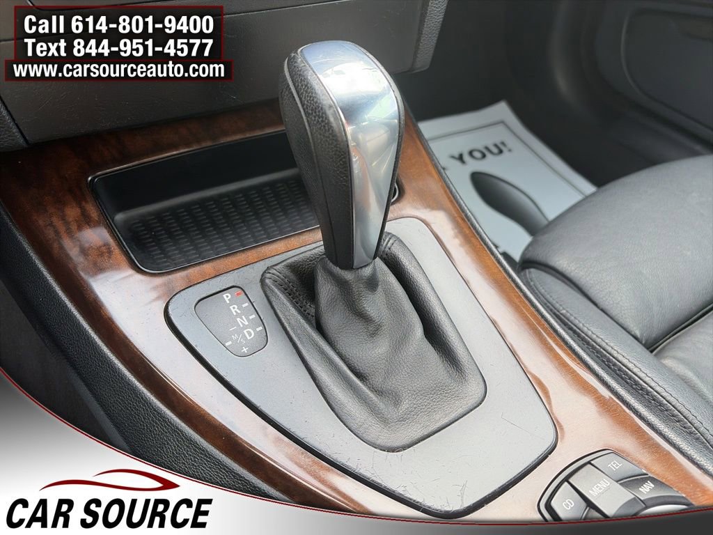 Used 2010 BMW 335i Convertible image 21