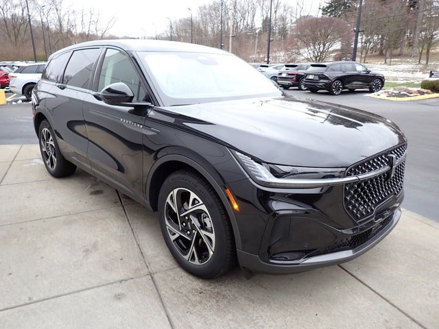 New 2026 Lincoln Nautilus Premier w/ Jet Appearance Package AWD/4WD image 15