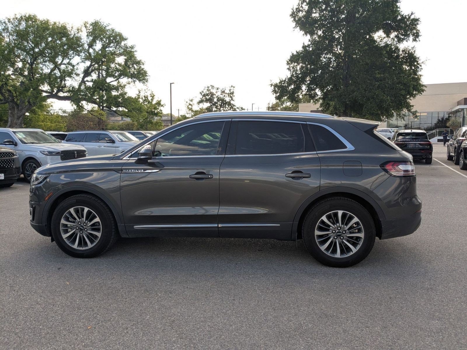 Used 2019 Lincoln Nautilus Select w/ Cargo Utility Package image 6