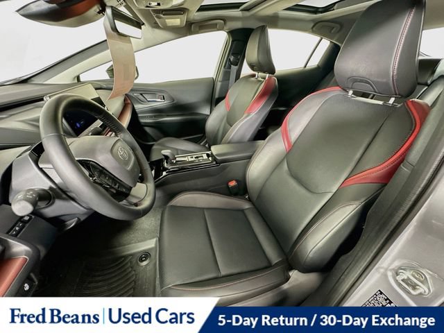 Used 2025 Toyota Prius Plug-In Hybrid FWD image 28