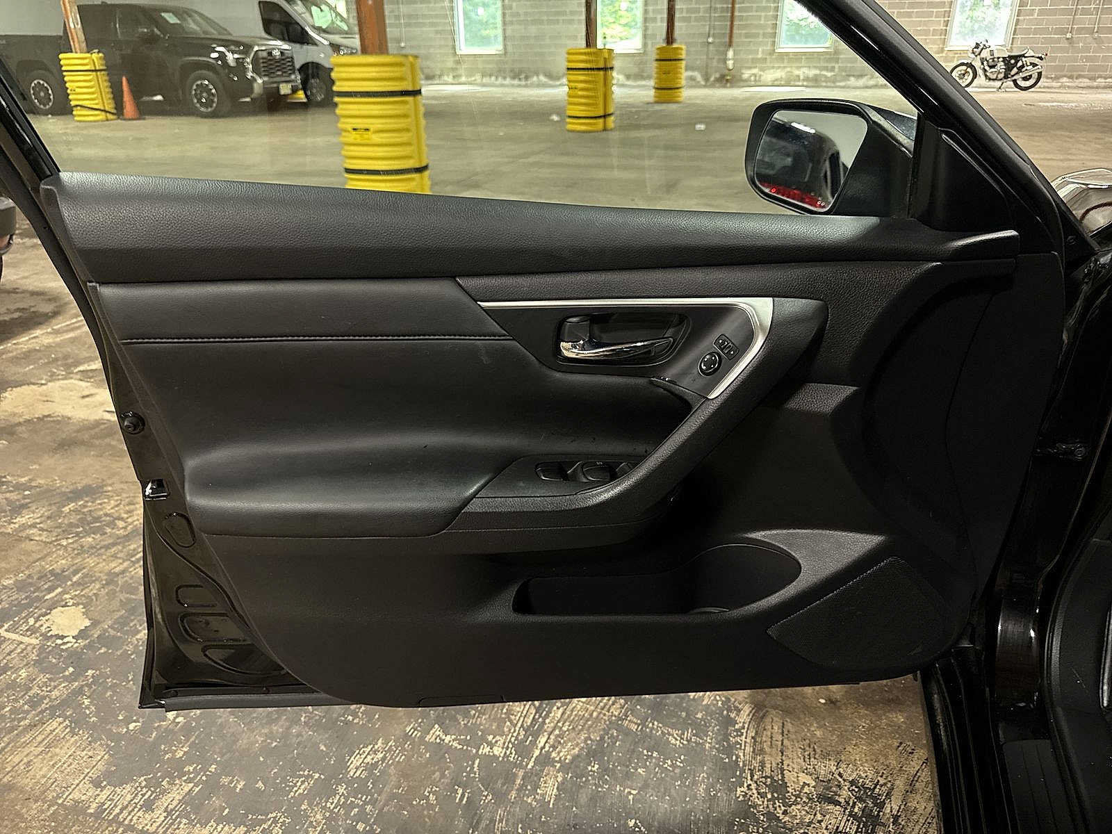 Used 2015 Nissan Altima 2.5 S w/ Power Driver Seat Package FWD image 28