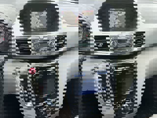 Used 2016 Honda Odyssey Touring Elite image 18