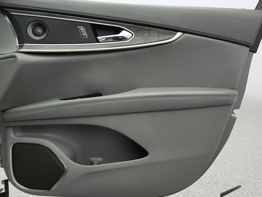 Used 2019 Lincoln Nautilus Reserve AWD/4WD image 33