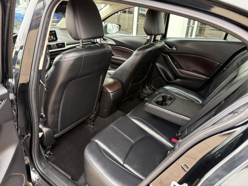 Used 2018 MAZDA MAZDA3 Touring image 20