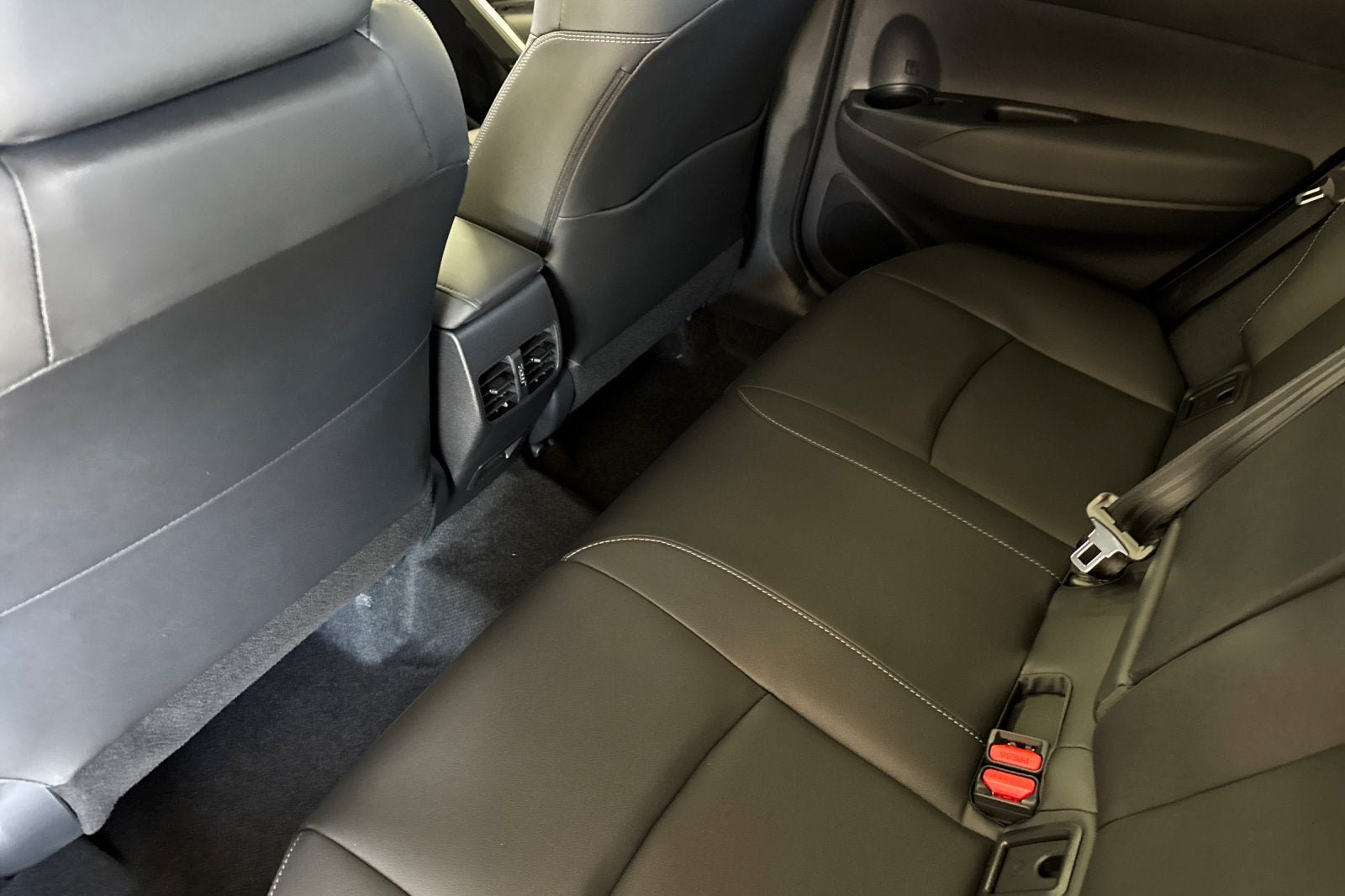 New 2026 Toyota Corolla Cross XLE w/ Convenience Package FWD image 10