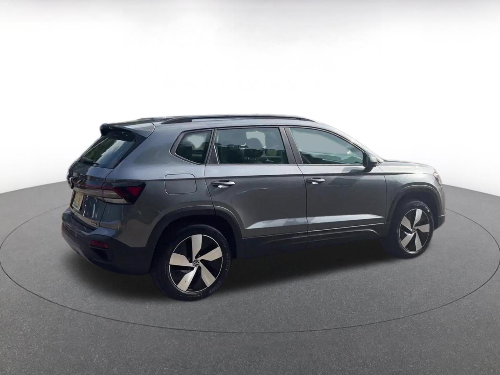 Used 2026 Volkswagen Taos S AWD/4WD image 15
