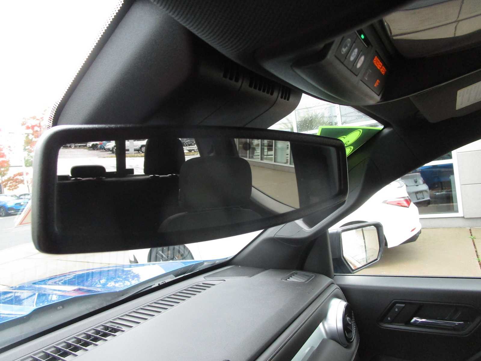 Used 2023 Chevrolet Colorado LT w/ LT Convenience Package II RWD image 25