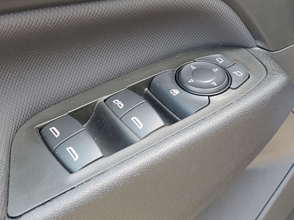 Used 2024 Chevrolet Equinox RS FWD image 26