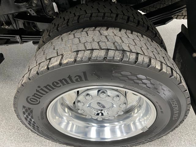 Used 2025 Ford F450 Platinum w/ FX4 Off-Road Package image 14