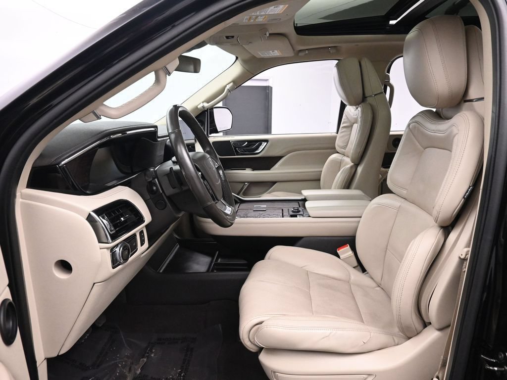Used 2020 Lincoln Navigator Reserve w/ Cargo Convenience Package AWD/4WD image 14