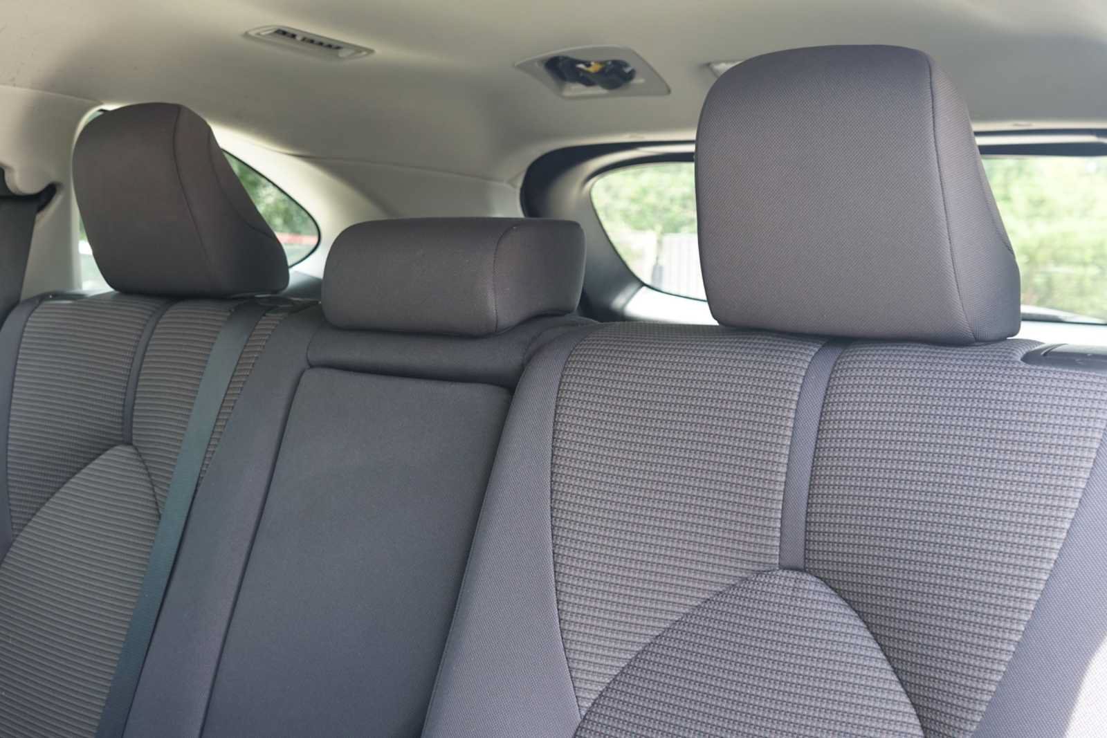 Used 2021 Toyota Highlander L FWD image 20