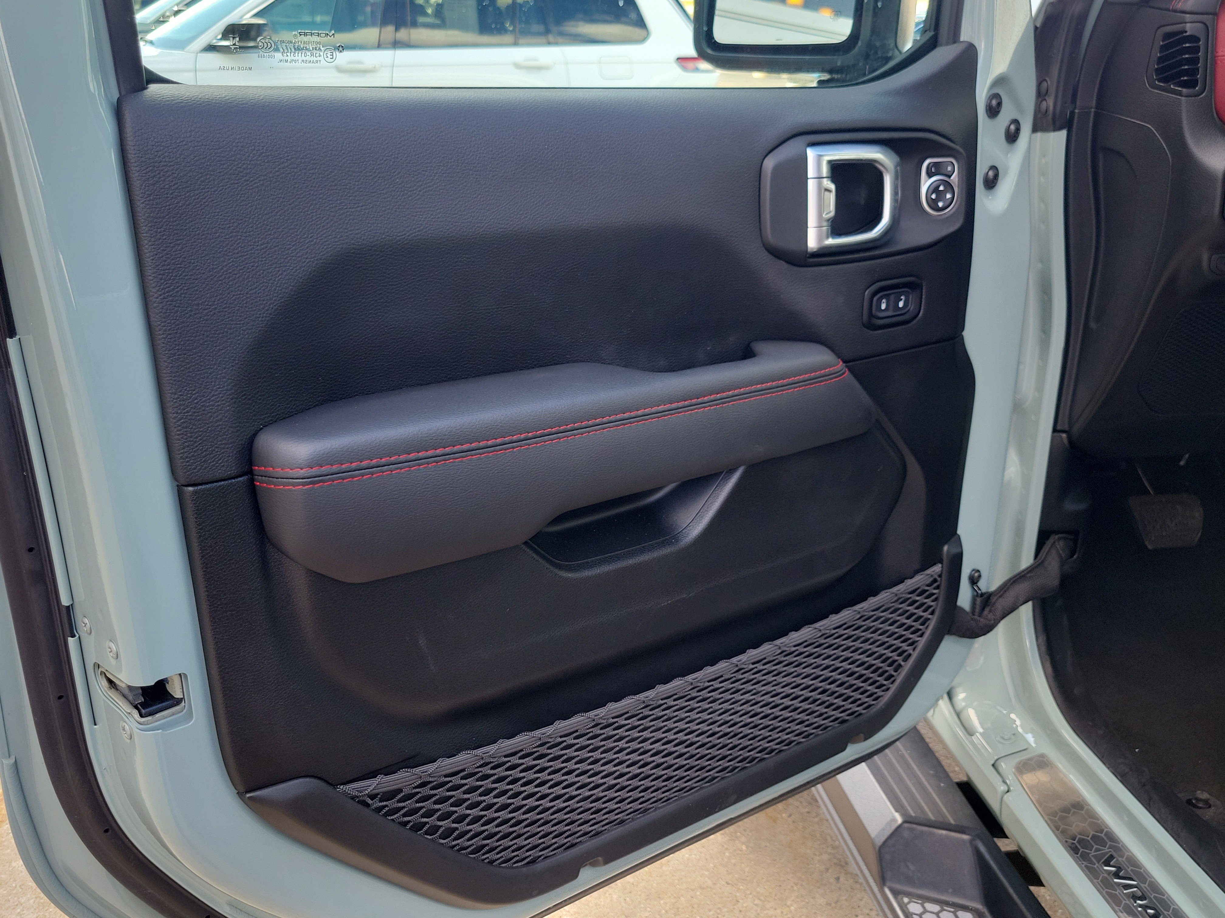 Used 2023 Jeep Wrangler Unlimited Rubicon 4xe image 6