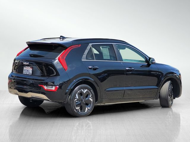 Used 2024 Kia Niro Wave w/ Wave Preserve Package FWD image 4
