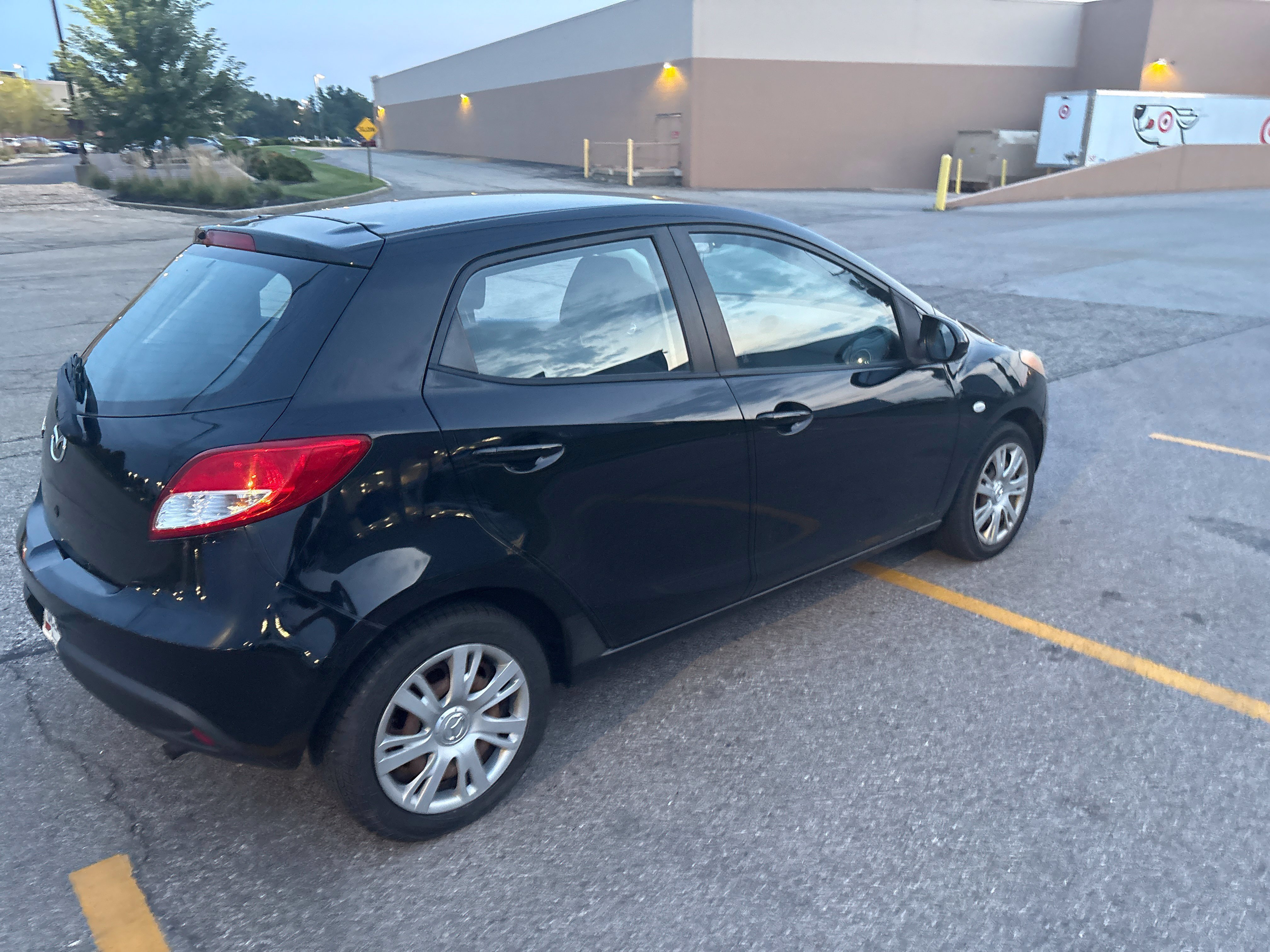Used 2012 MAZDA MAZDA2 Sport FWD image 16