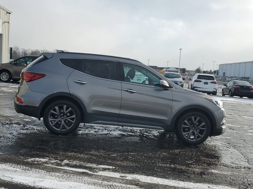 Used 2017 Hyundai Santa Fe Sport image 10
