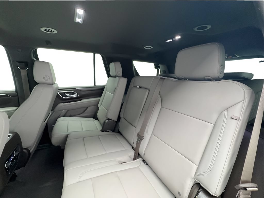 Used 2023 Chevrolet Tahoe Z71 w/ Luxury Package AWD/4WD image 26