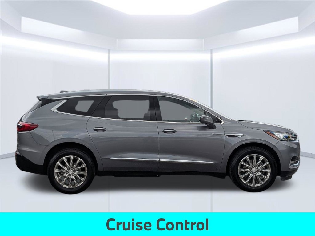 Used 2018 Buick Enclave Essence w/ Trailering Package AWD/4WD image 9