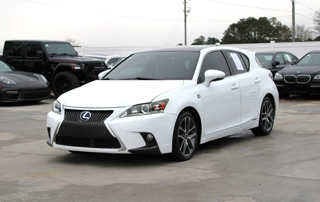 Used 2015 Lexus CT 200h w/ F Sport w/Nuluxe Interior image 3