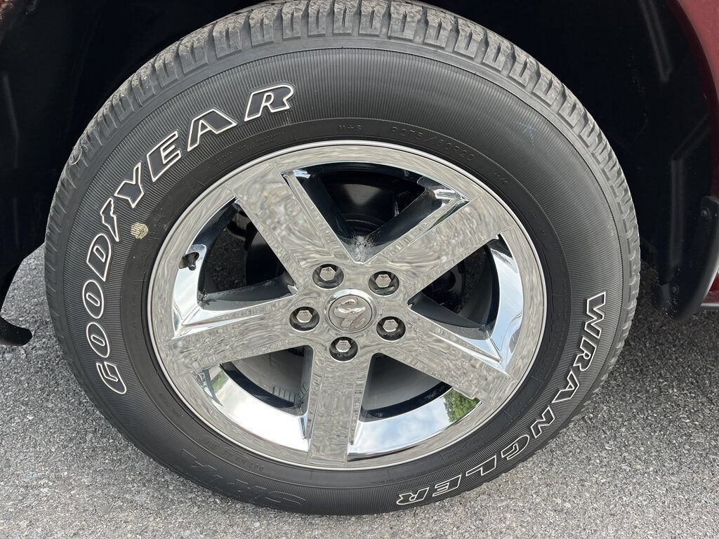 Used 2017 RAM 1500 Express AWD/4WD image 14