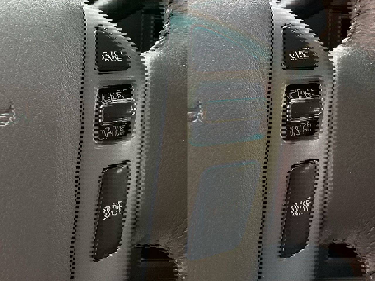 Used 2014 Nissan NV 3500 SL w/ Technology Package image 22