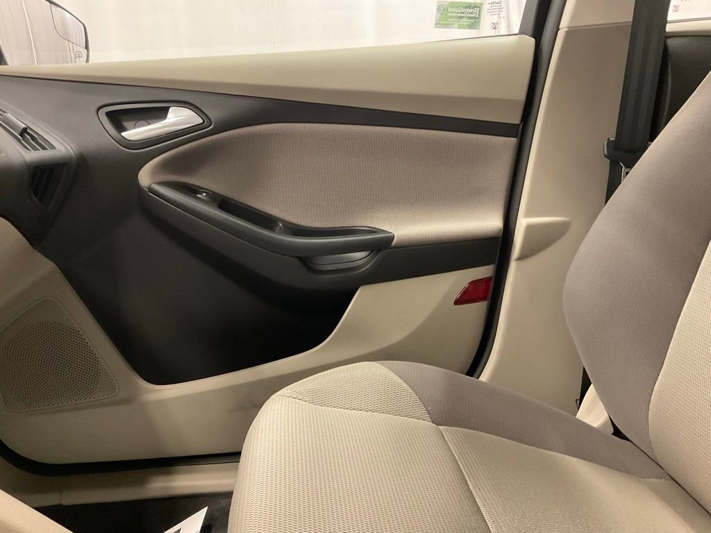 Used 2012 Ford Focus SE image 18
