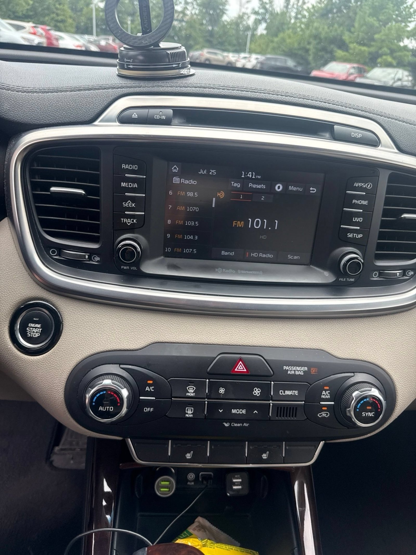 Used 2018 Kia Sorento EX AWD/4WD image 4