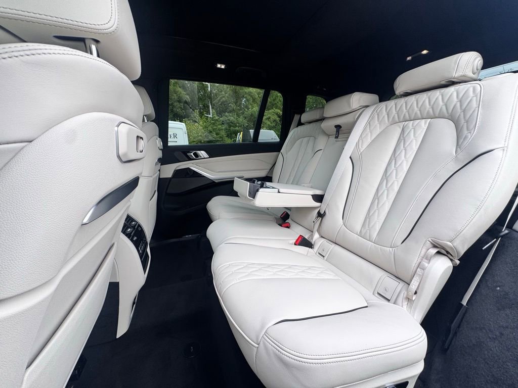 Used 2026 BMW X7 xDrive40i w/ Executive Package image 20