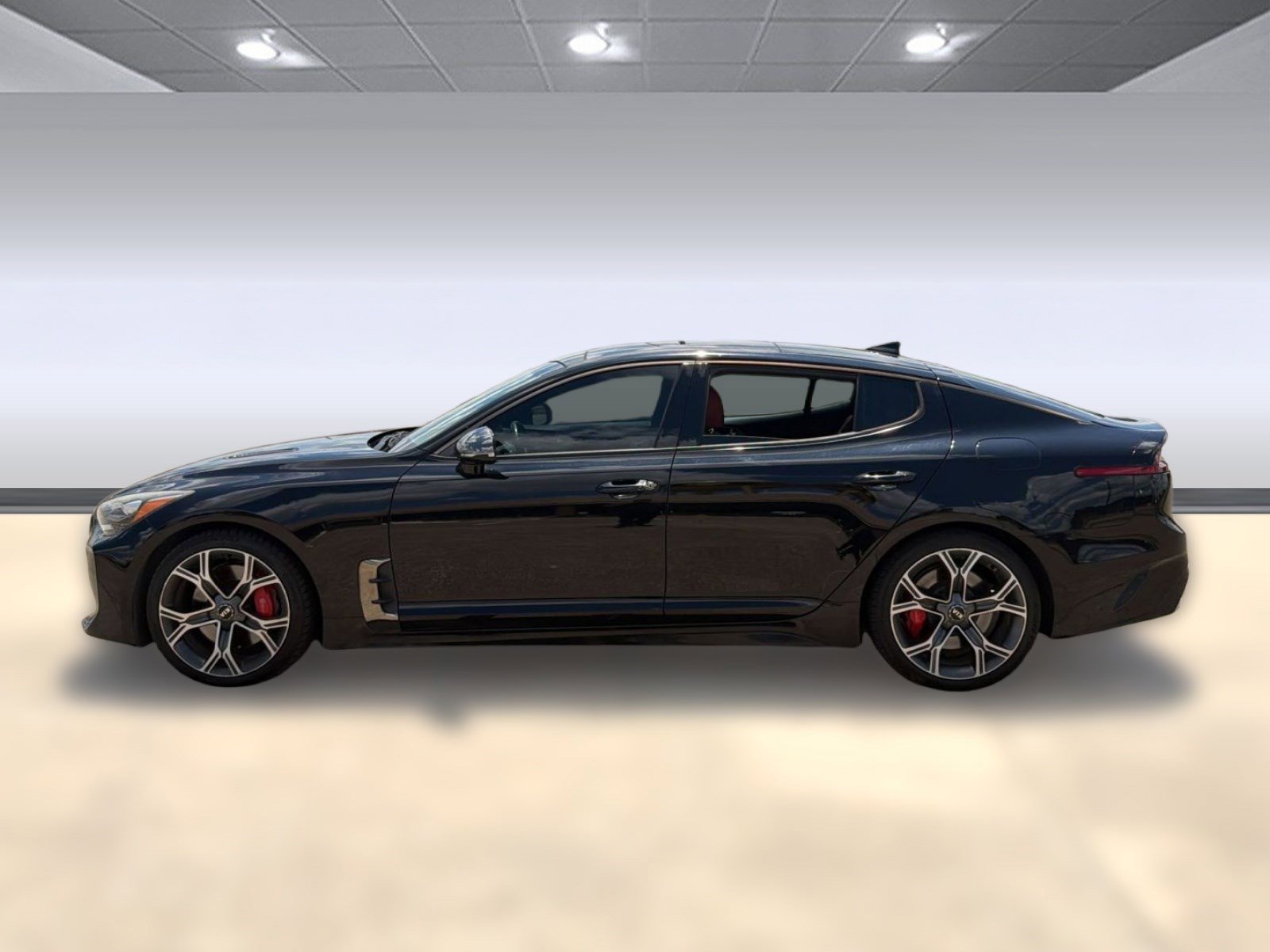 Used 2018 Kia Stinger GT1 RWD image 2