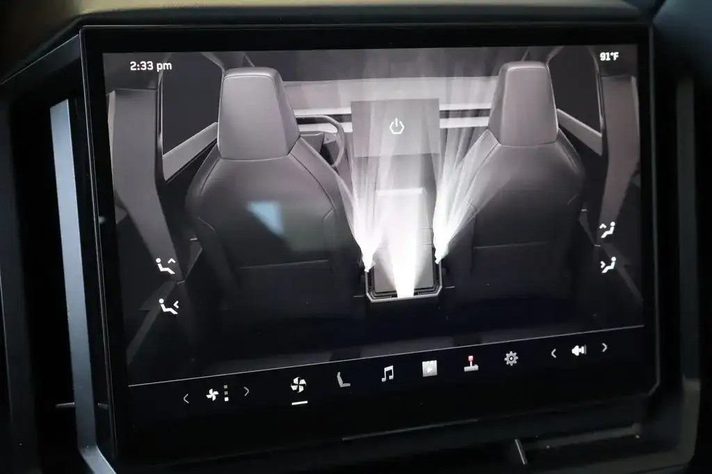 Used 2025 Tesla Cybertruck Cyberbeast AWD/4WD image 23