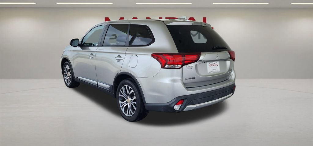 Used 2018 Mitsubishi Outlander ES FWD image 7
