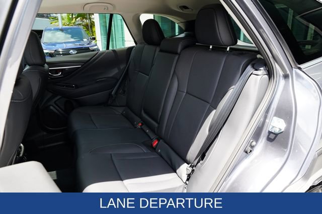 Used 2025 Subaru Outback Limited image 18