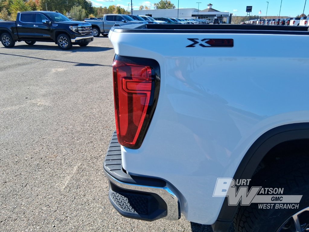 Used 2026 GMC Sierra 1500 SLE AWD/4WD image 18