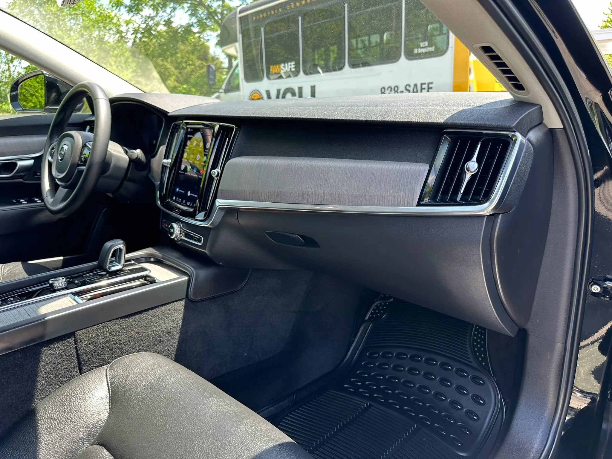 Used 2023 Volvo S90 B6 Plus AWD/4WD image 12